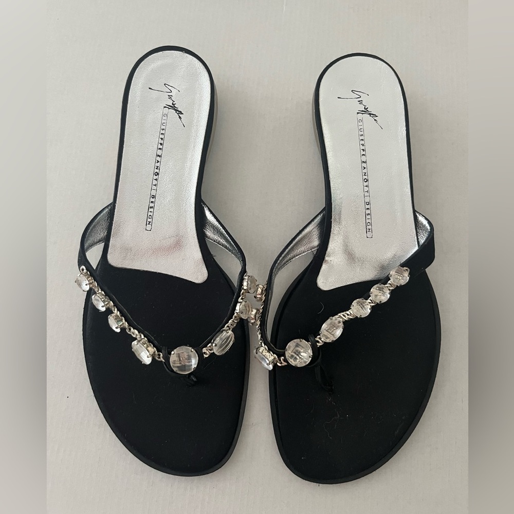 Giuseppe Zanotti Design sandal NWOT Black satin with Large crystals